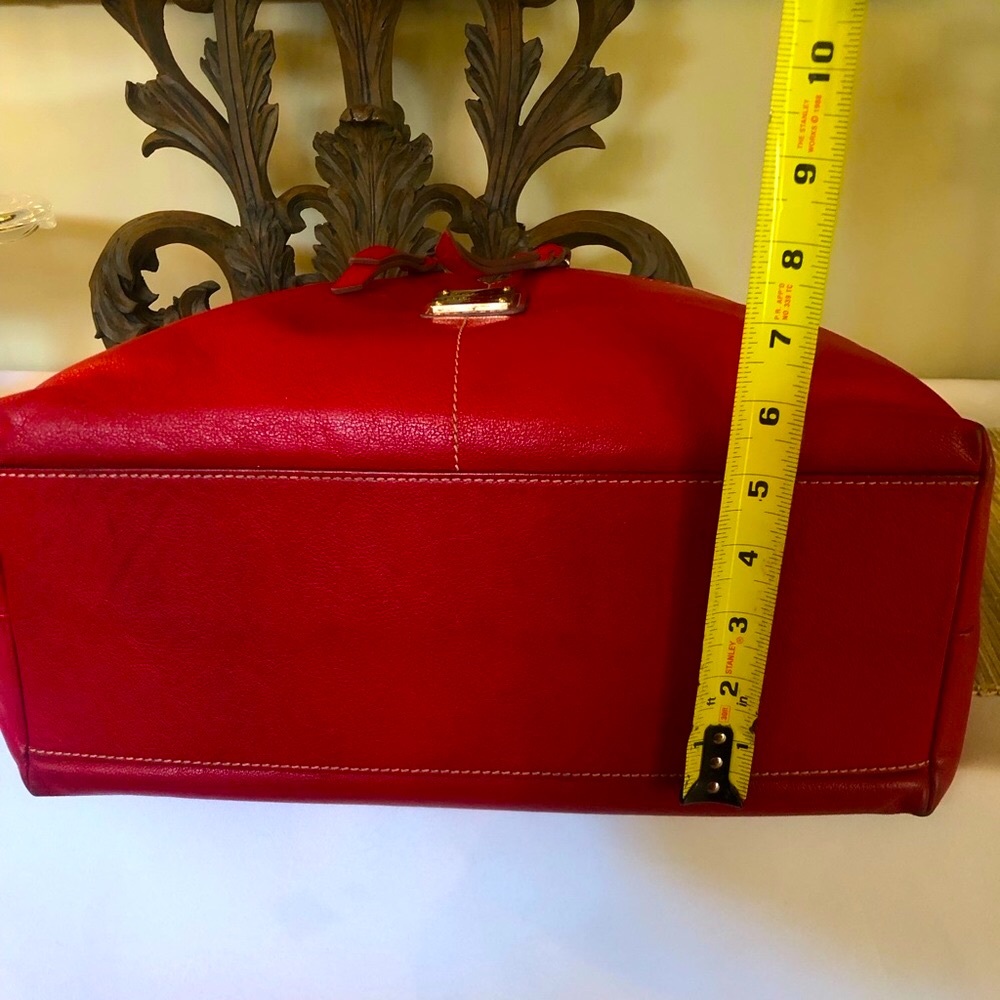 Dooney and Bourke Red hobo/Dillen Bag - Picture 5 of 7